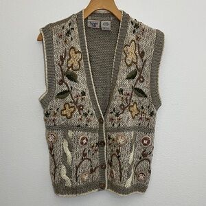 Huntington Ridge Floral Knit Cardigan Vest